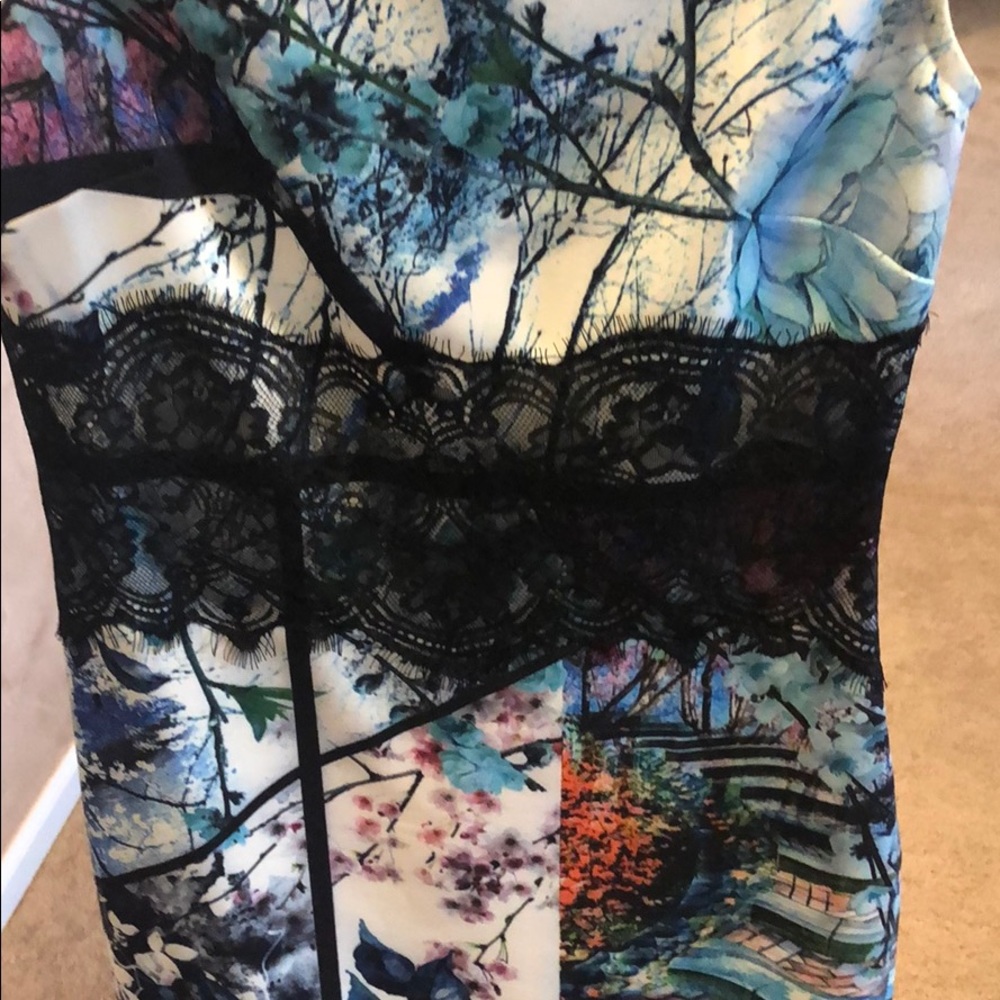 Dress - Picture 3 of 4